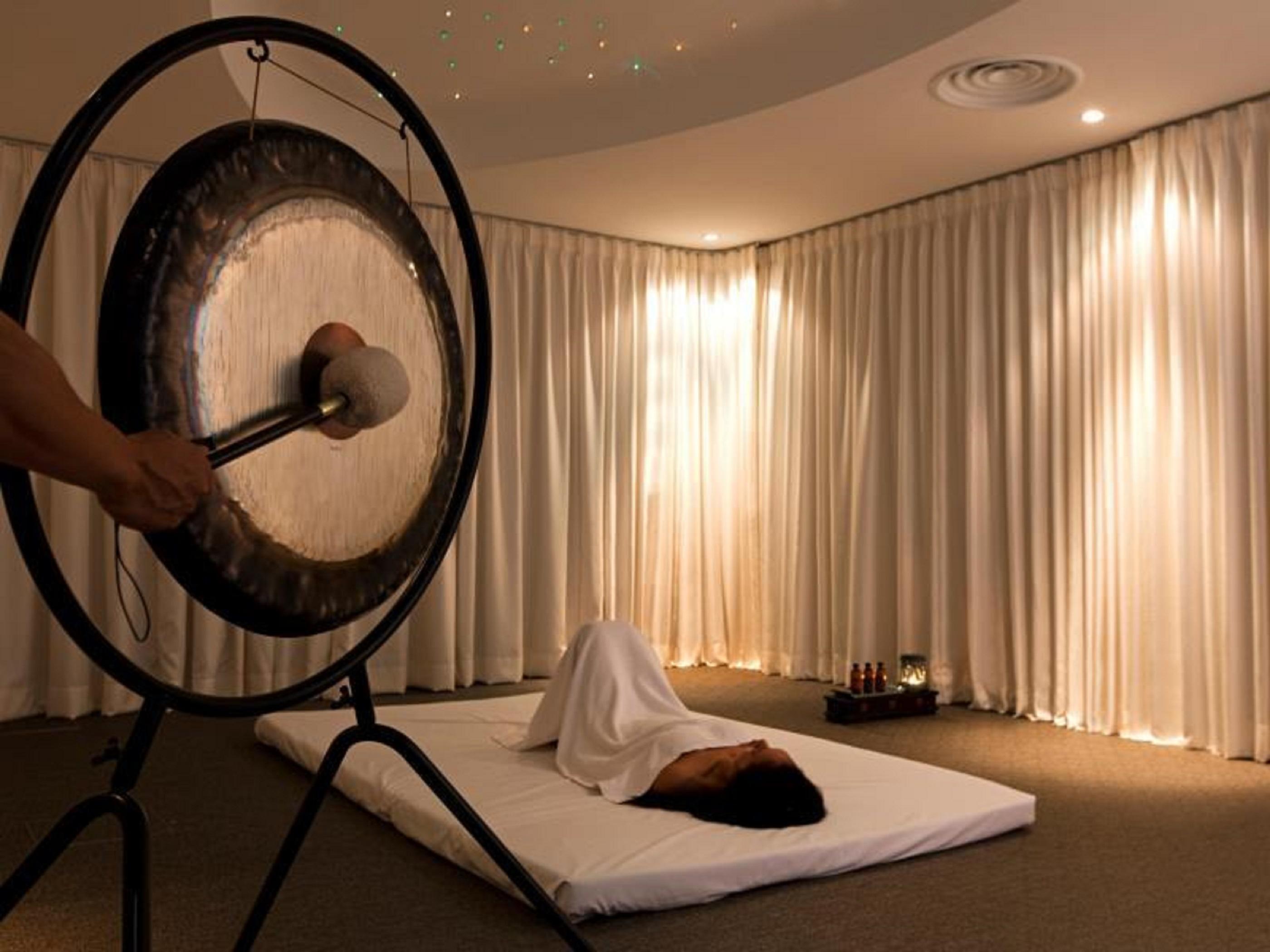 Готель The Ritz-Carlton, Куала-Лумпур Екстер'єр фото Gong therapy