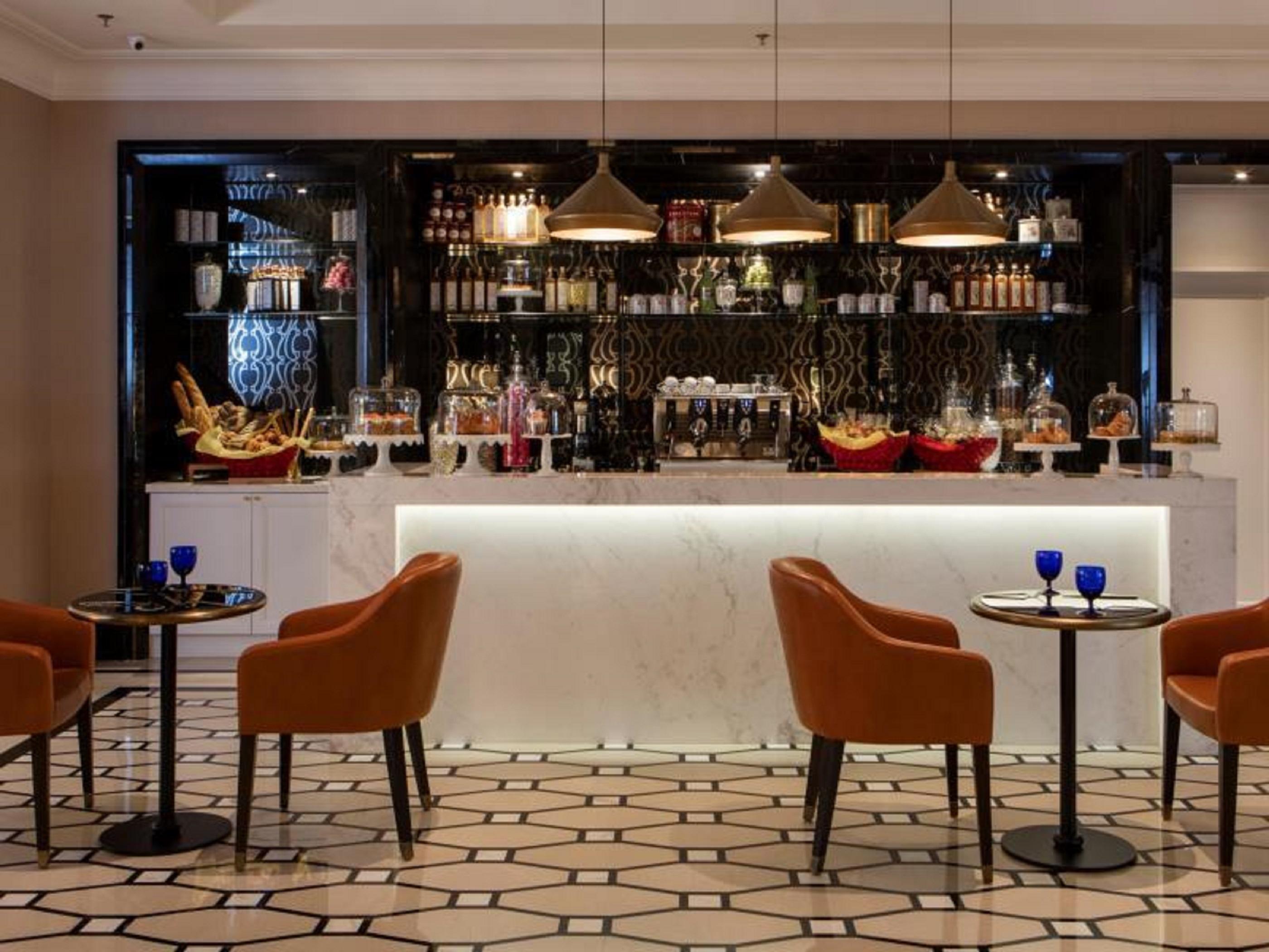 Готель The Ritz-Carlton, Куала-Лумпур Екстер'єр фото The bar at the hotel