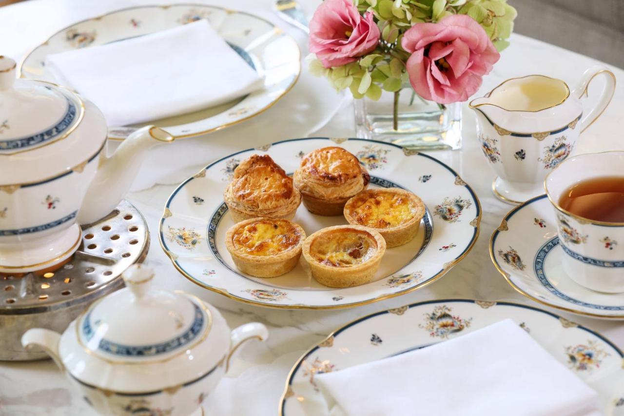 Готель The Ritz-Carlton, Куала-Лумпур Екстер'єр фото Afternoon tea at the Ritz