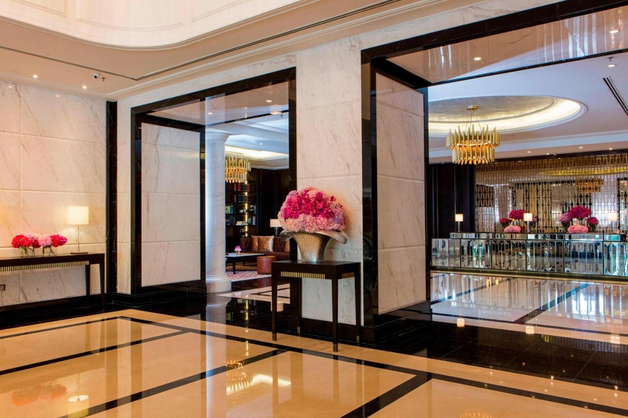 Готель The Ritz-Carlton, Куала-Лумпур Екстер'єр фото The lobby of the hotel