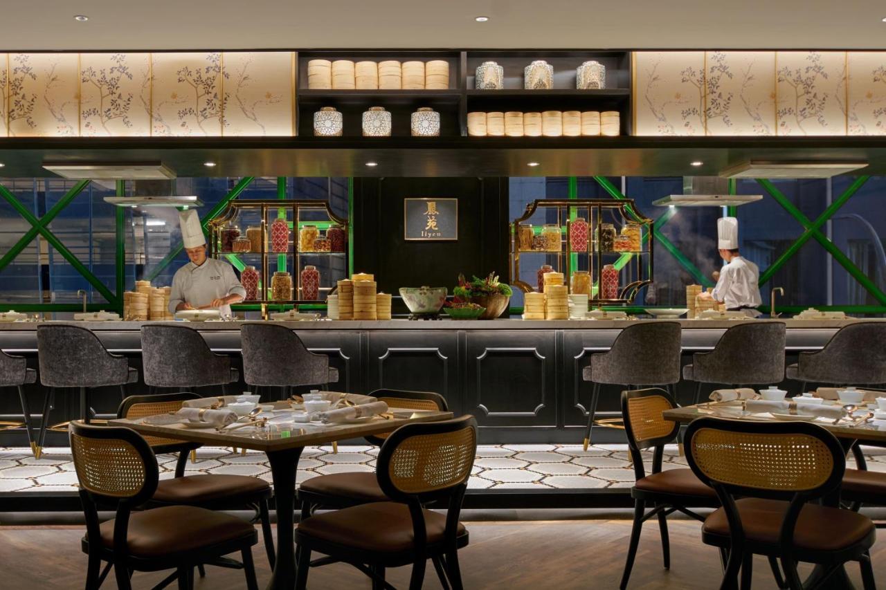 Готель The Ritz-Carlton, Куала-Лумпур Екстер'єр фото The interior of the restaurant