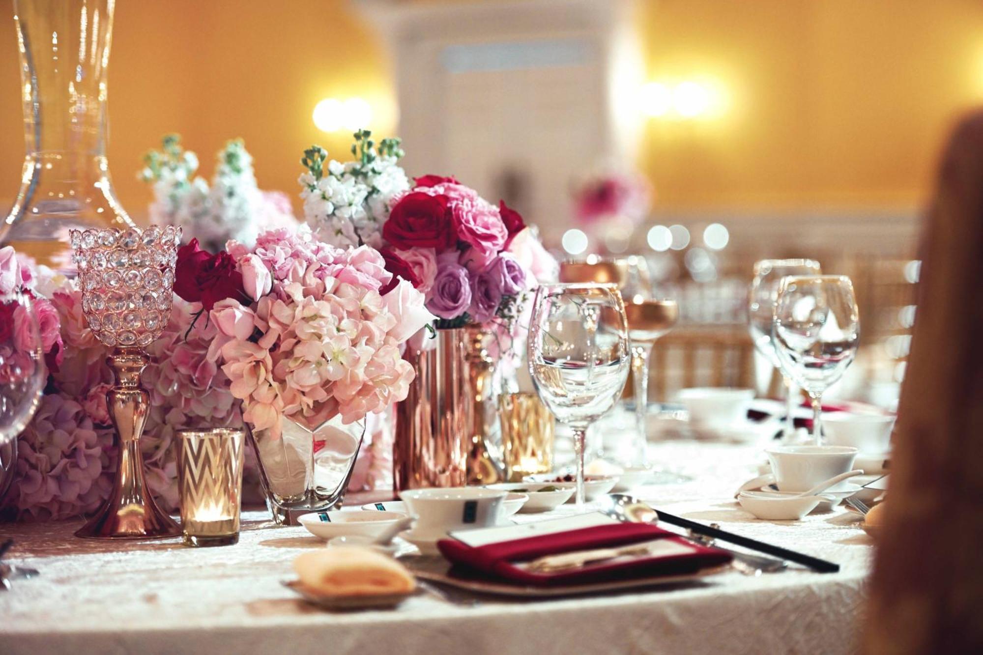 Готель The Ritz-Carlton, Куала-Лумпур Екстер'єр фото A table set for a formal dinner