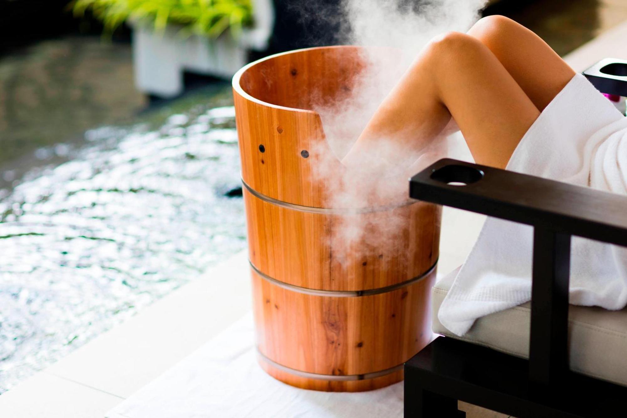 Готель The Ritz-Carlton, Куала-Лумпур Екстер'єр фото A foot bath