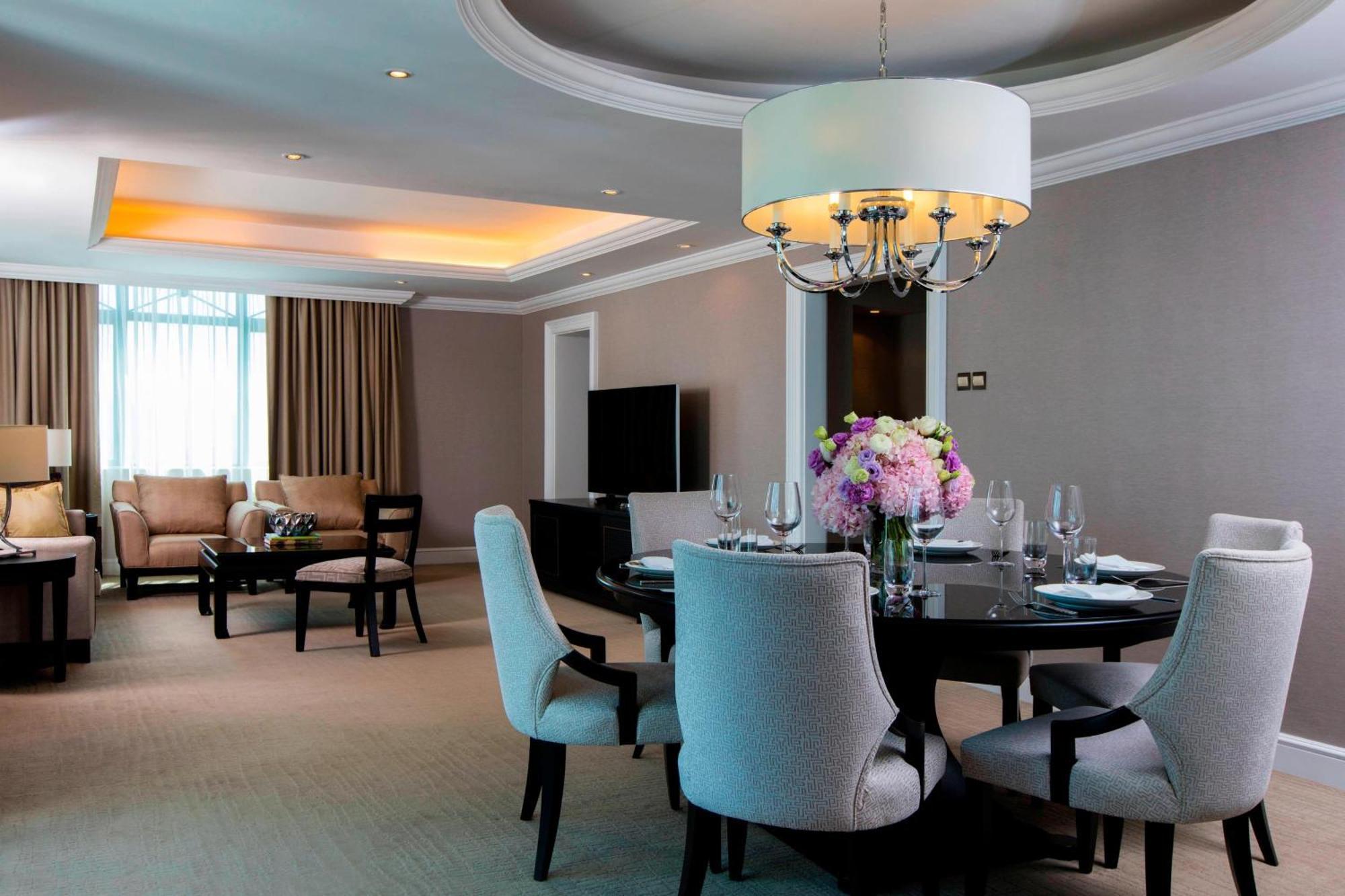 Готель The Ritz-Carlton, Куала-Лумпур Екстер'єр фото A suite at the hotel